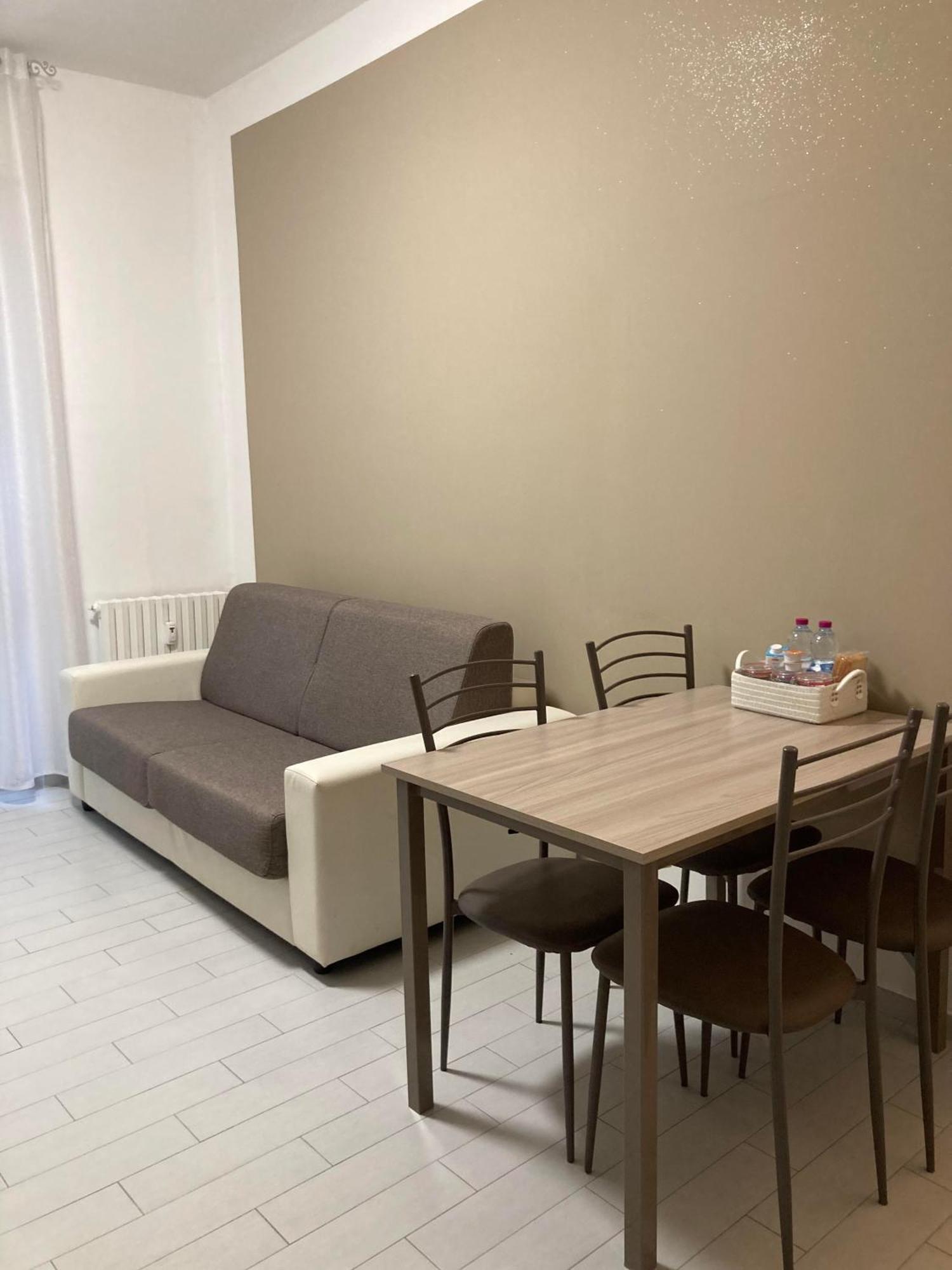 La Casa Di Marta Apartment Корсико Екстериор снимка